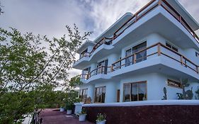 Blue Heron Galapagos Villa 푸에르토아요라 Exterior photo