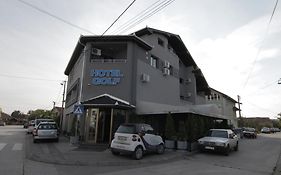 Hotel Golf 쿠르셰바츠 Exterior photo