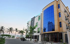터쿼이즈 레지던스 바이 Ui 호텔 훌루말레 Exterior photo