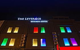 The Leverage Business Hotel - 라왕 Exterior photo