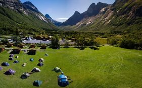 Trollstigen Camping And Gjestegard 욘달스네스 Exterior photo