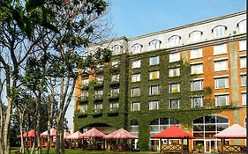 호텔 로얄 오키드 벵갈루루 Exterior photo