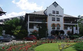Hunguest Hotel Flora 에게르 Exterior photo