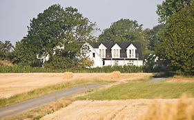 Spjellerup Quistgaarden Bed & Breakfast B&B Exterior photo