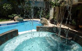 Hotel Quinta Maya 플로레스 Exterior photo