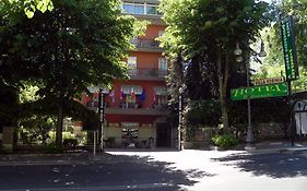 Hotel Villa Robinia 겐자노 디 로마 Exterior photo