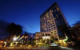 마르코 폴로 다바오 호텔 Davao City Exterior photo
