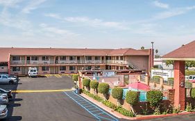 Econo Lodge Anaheim North Exterior photo