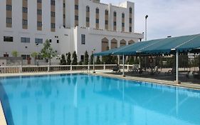 Hotel Al Madinah Holiday 무스카트 Exterior photo