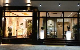 Emerald Boutique Hotel 티라나 Exterior photo
