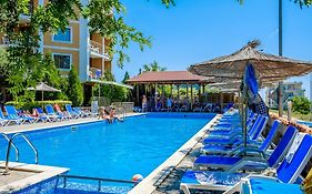 Vemara Club Hotel And Villas - Free Parking And Free Beach Access 오브조르 Exterior photo