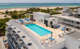 Ocean Drive Apartments With Rooftop Pool, South Beach, Miami 마이애미 비치 Exterior photo