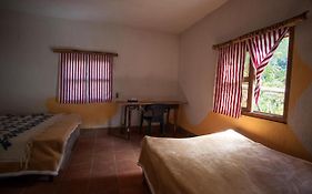 Hostal Checruz, Todos Santos Cuchumatan 호텔 우에우에테낭고 Exterior photo