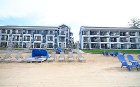 Pointes North Beachfront Resort Hotel 트래버스 시티 Exterior photo