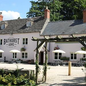 The Bathurst Arms 호텔 시런세스터 Exterior photo