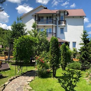 Smerekovyi Dvir 호텔 즈데니에보 Exterior photo