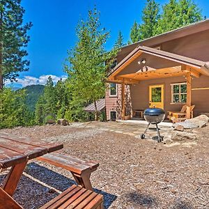 Secluded Leavenworth Cabin With Mtn Views And Fire Pit 빌라 Exterior photo