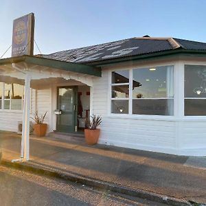 Hokitika Pioneer Hotel Exterior photo