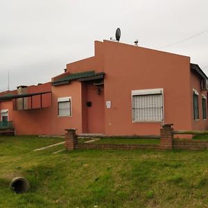 Completa Casa En Colonia Para 6 Personas 콜로니아델사크라멘토 Exterior photo