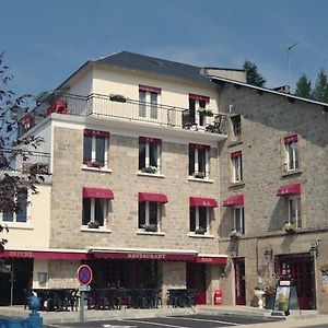 르 벨르휘브 호텔 Peyrat-le-Château Exterior photo