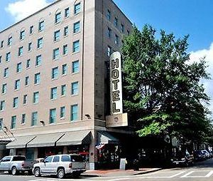 Governor Dinwiddie Hotel And Suites 포츠머스 Exterior photo