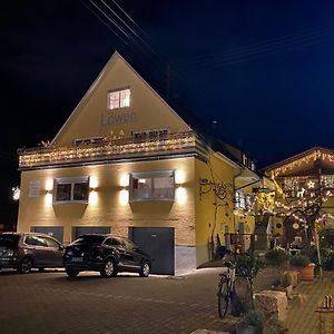 Landgasthaus Loewen Mit Gaestehaus 호텔 Holzhausen  Exterior photo