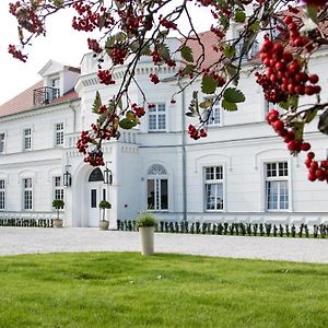 Palac Na Opieszynie Września Exterior photo