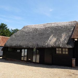 The Thatched Barn 테임 Exterior photo