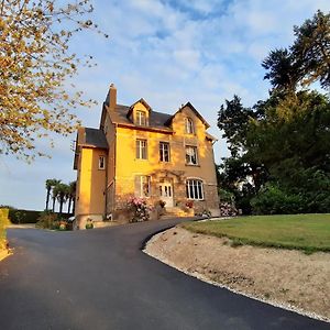 Bricquebec La Garenne B&B Exterior photo