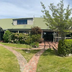 Twizel Central Studio Accommodation Exterior photo