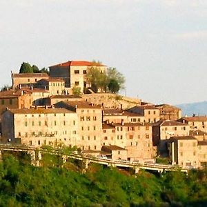 Locanda Il Cacciatore Pari Exterior photo