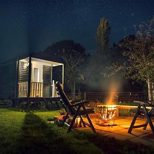 Onstwedde Pipowagen Elsebein Groningen Westerwolde Unieke Ligging Met Eigen Tuin En Vrij Uitzicht Over Veld Naar Natuurgebied B&B Exterior photo