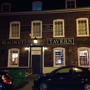 보스턴 The Magnet Tavern B&B Exterior photo