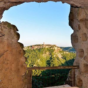 Lubriano La Grotta Su Civita B&B Exterior photo