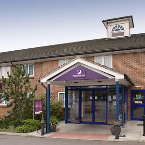 Premier Inn Basildon 레일리 Exterior photo