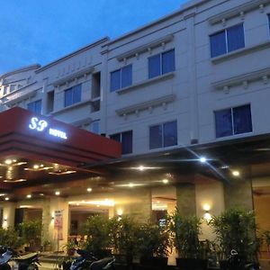 Sp Hotel Batu Aji Exterior photo