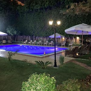Al Fardous Luxury Vacation Home 킹 마리우트 Exterior photo