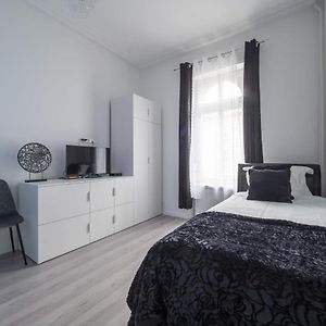 Executive Single Room With En-Suite In Guest House City Centre 룩셈부르크 Exterior photo