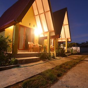 Bale Baleku Homestay 프라야 Exterior photo