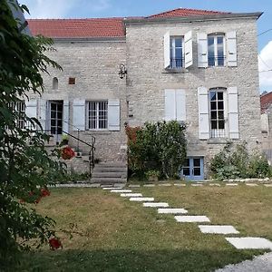 Landreville Chambre D'Hotes Esprit De Famille B&B Exterior photo