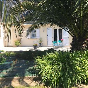 Quettehou Cote Jardin Des Charmilles B&B Exterior photo