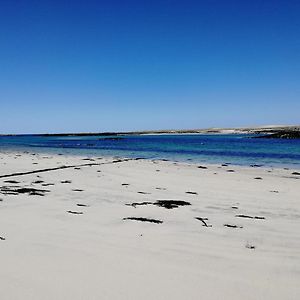 Paible The Fisherman'S Snug Self Catering North Uist B&B Exterior photo