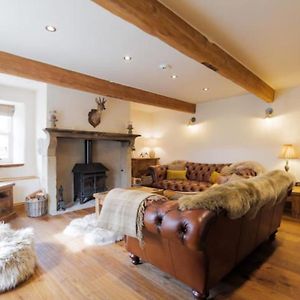 5 Star Cottage On The Green With Log Burner - Dog Friendly 오스트윅 Exterior photo