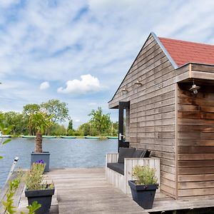 Aangenaam Op De Rijn, Woonboot, Inclusief Prive Sauna 호텔 알펜안덴라인 Exterior photo