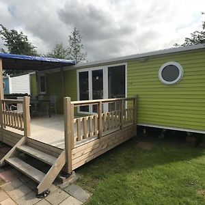 Suameer Colorful Chalet With Veranda, Located In Friesland 빌라 Exterior photo