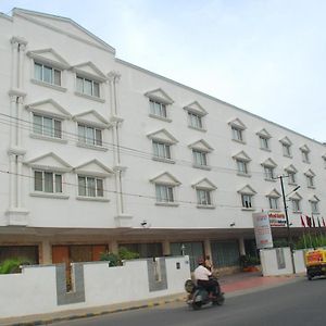 파리자타 게이트웨이 호텔 벵갈루루 Exterior photo
