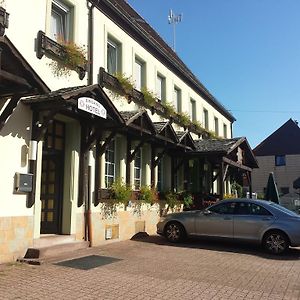 Hotel Dorfschenke 피라마센스 Exterior photo