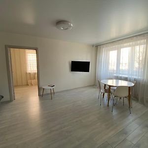 체르니히우 Cosy flat in the city centre 아파트 Exterior photo