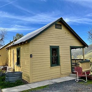 Priest Station Cafe & Cabins 그로블런드 Exterior photo