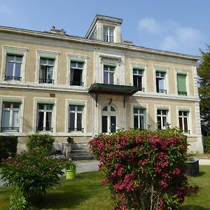 Chateau De Pougy B&B Exterior photo